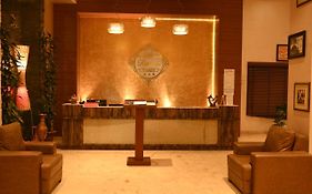 Rainbow Hotel Dibrugarh 3*