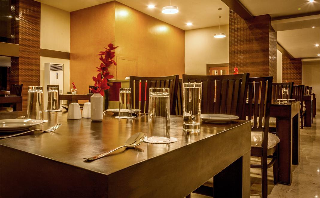Rainbow Regis Hotel Dibrugarh Exterior photo